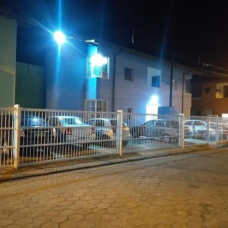 Cantinho Do Aconchego Na Praia Grande ウバトゥバ エクステリア 写真
